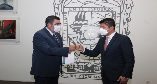 Sergio Salomón se reúne con Eduardo Rivera; lo invita a su toma de protesta