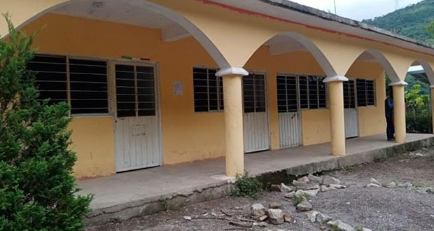 Alumnos de bachillerato piden apoyo para adquirir predio en Tecpatlán