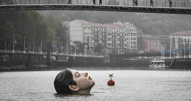 “Bihar”, la controversial escultura de un mexicano el Bilbao  