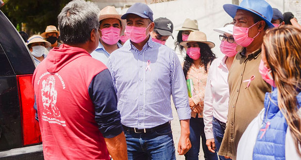 En Tlaxcalancingo, Tlatehui escucha a vecinos y afirma que regresará