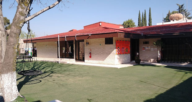 Explosión en escuela de Tlaxcalancingo deja una mujer herida 