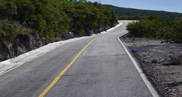 Inauguran pavimentación de camino a comunidad de Tepexi