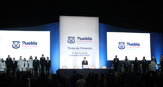 Líderes políticos y empresarios poblanos dan espaldarazo a Rivera