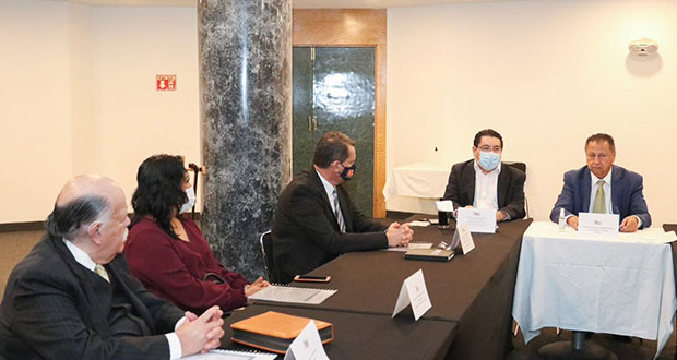 Padres de familia, parte central del Sistema Educativo Nacional: SEP