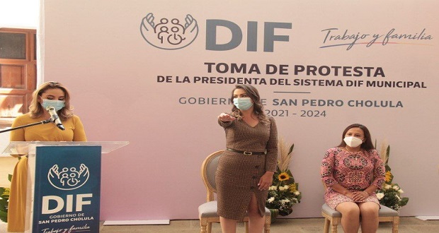 Angon toma protesta a Fernanda de la Barreda al frente del DIF en San Pedro
