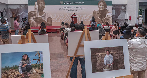 Por Día de las Mujeres Rurales, Sader hace exposición de fotos