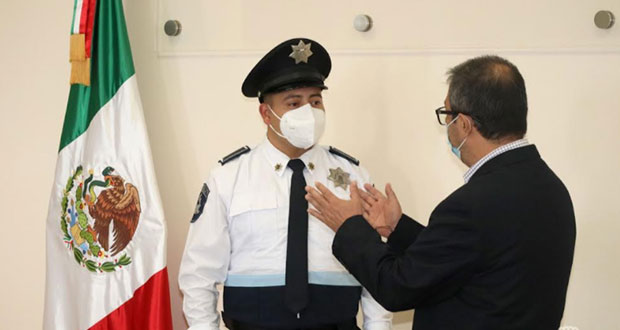 Reconocen a agente de Policía Estatal Turística por ayudar a menor
