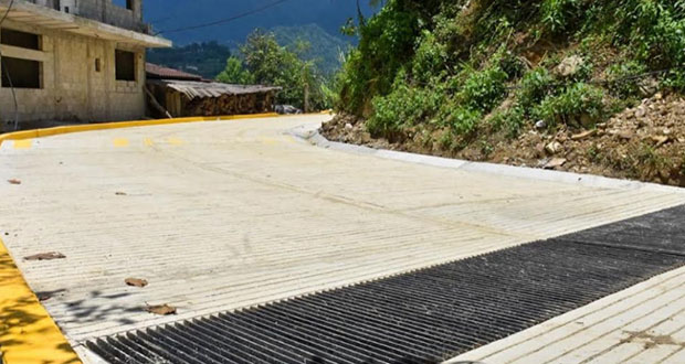 Rehabilitación de carretera Totutla-Zoyotla beneficia a lugareños