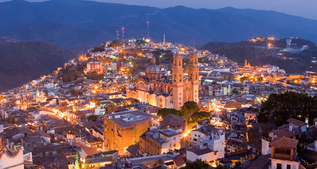 Explora grutas y compra plata en Taxco, Pueblo Mágico de Guerrero