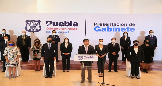 Eduardo Rivera presenta primer bloque de gabinete; fusiona dependencias