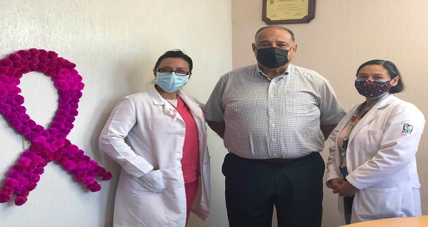 IMSS remueve tumor a hombre con cáncer de mama; hazte chequeos