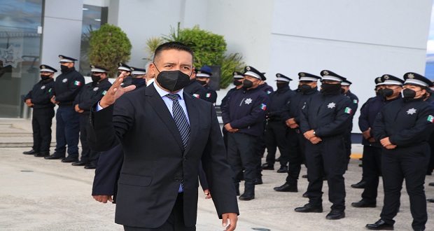 Tlatehui realiza primer pase de revista a policías de San Andrés