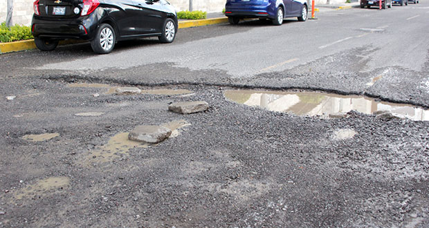 En Puebla capital, 60% de calles en mal estado; comuna, con 3 mil reportes