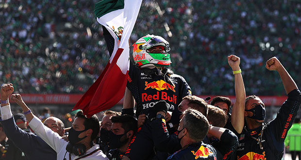 "Checo” Pérez y Max Verstappen conquistan el GP de México