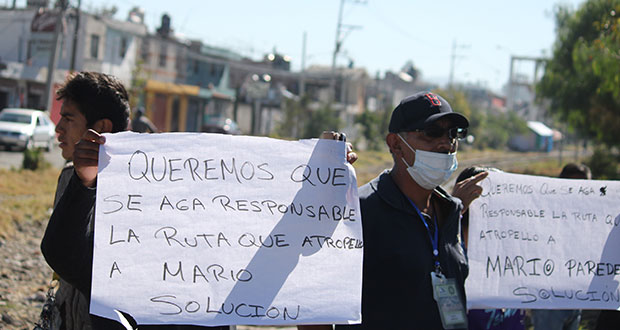 En protesta, exigen pago de gastos médicos de atropellado por RUTA