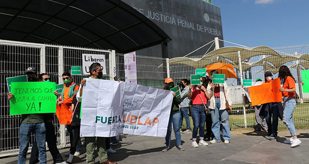En último día de clases, alumnos de Udlap exigen liberar campus