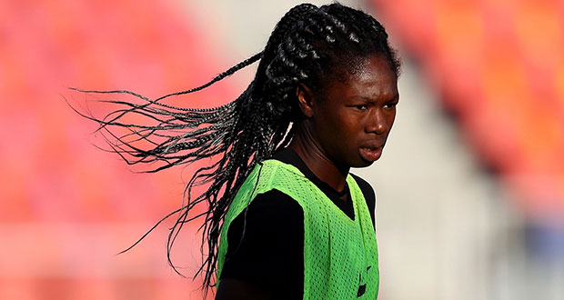 Futbolista del PSG es detenida por atacar a compañera de equipo