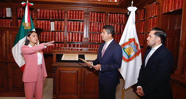 Hija de dirigente estatal del PRD asume dirección del IMJ de Puebla