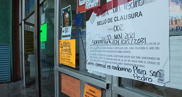 Por adeudo, Soapap clausura Plaza San Pedro; se extralimita, acusan  