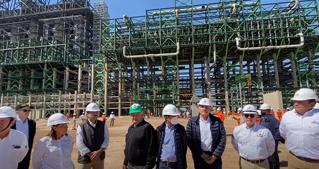 Reinicia construcción de coquizadora en Tula para producir más gasolina