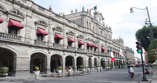 Sindicalizados deben retirar base para regresar a laborar a Comuna de Puebla
