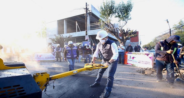 Ayuntamiento de Puebla inicia bacheo; van por tapar 173 mil