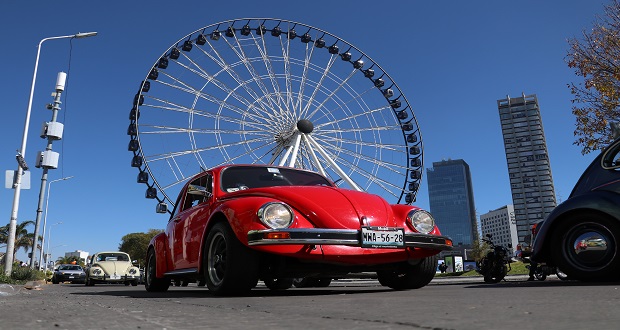 Con caravana, VW celebra consumación de Independencia de México