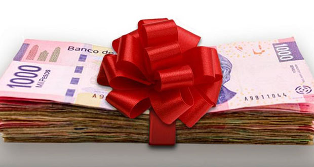 ¿Tienes derecho a aguinaldo este fin de año? STPS te orienta