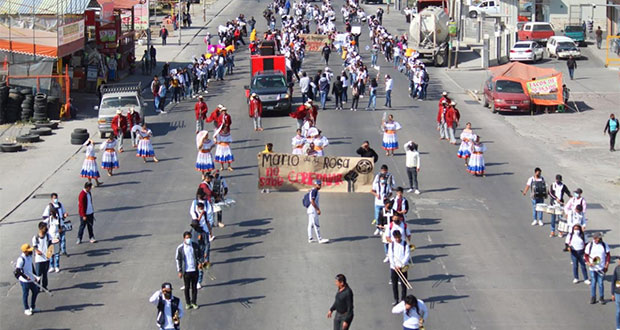 Alumnos de la Fnerrr se manifestaron en Amozoc por falta de aulas