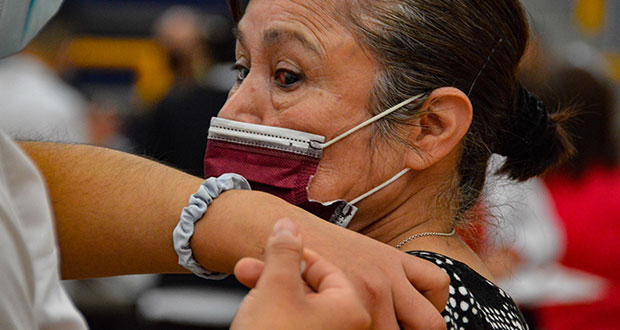Próxima semana, vacuna Covid de refuerzo en Puebla capital para abuelitos