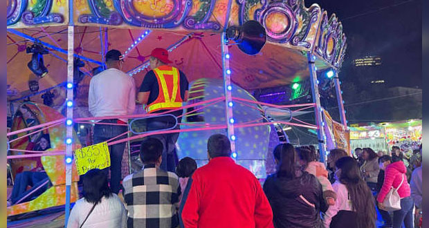 Se descarrila juego mecánico en alcaldía Cuauhtémoc; hay 8 heridos