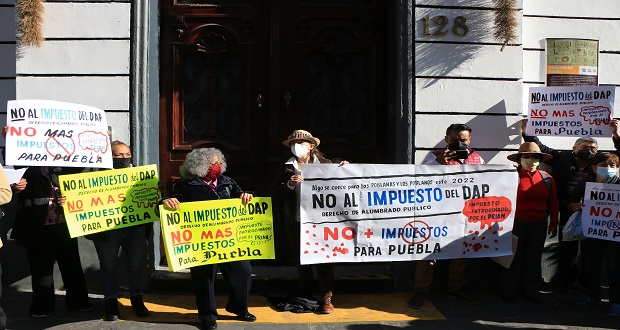 Exigen en Congreso de Puebla no aprobar cobro de alumbrado que impulsa Comuna