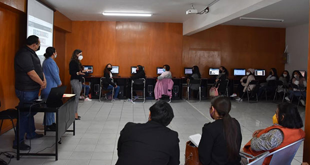 Ayuntamiento capacita a mujeres poblanas para potenciar talentos