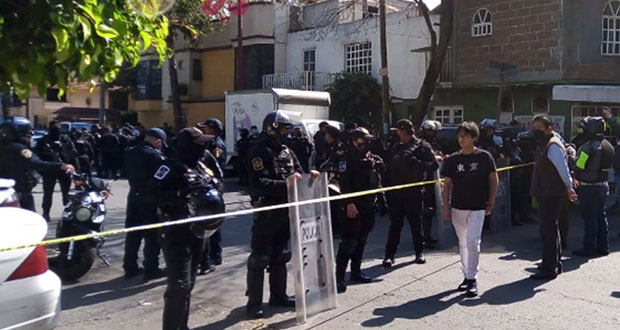 Balacera en Azcapotzalco deja 2 policías y 2 civiles muertos; hay detenido