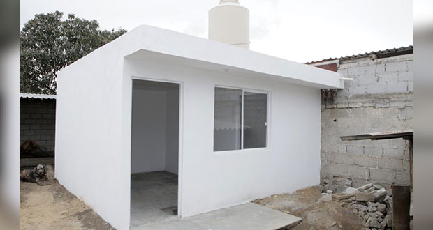 Bienestar entrega 90 cuartos dormitorio en Chalchicomula y Palmar