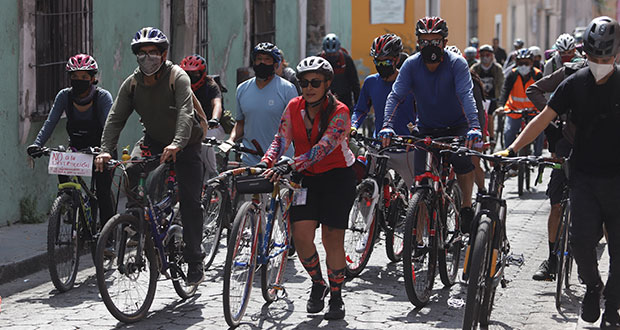 Ciclistas piden remplazar ciclovía Hermanos Serdán en caso de su demolición