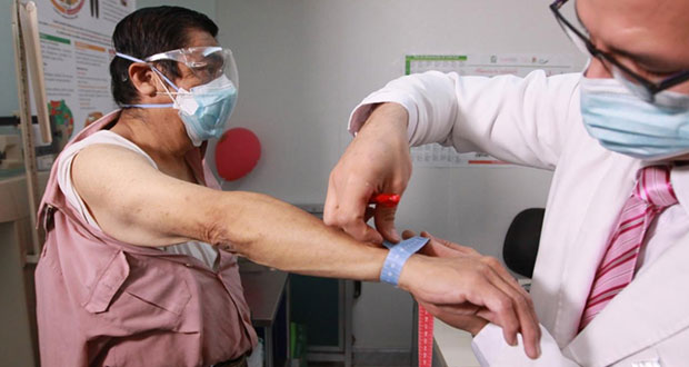 Ejercicio y dieta balanceada reducen riesgo de complicaciones por Covid: IMSS