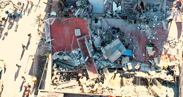 Hallan muerta a una de los tres atrapados en escombros por explosión de gas