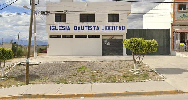 Sujetos armados asaltan a feligreses en iglesia de Castillotla