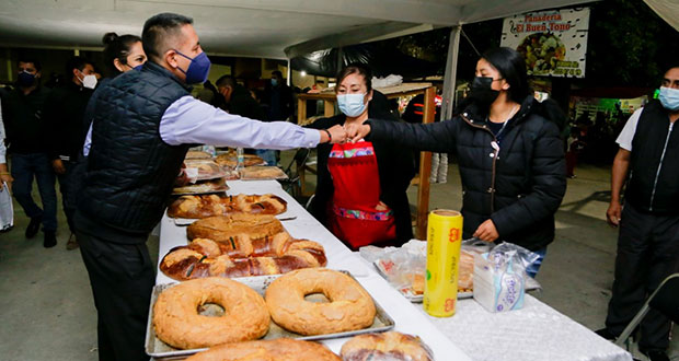 Inauguran Feria de la Rosca de Reyes en San Andrés Cholula