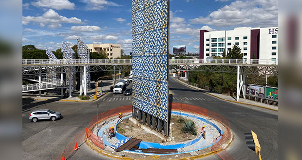 Inicia demolición de rotonda y obelisco en Bulevar Hermanos Serdán