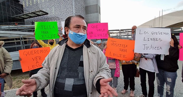 Justicia para Leslie: acusan detención arbitraria de joven en Puebla