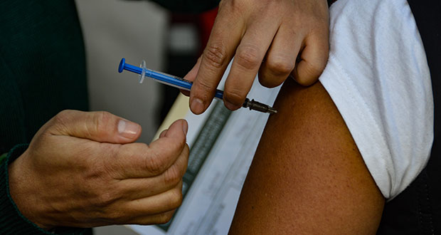 Lanzan logística para vacunación contra Covid en 48 municipios de Puebla