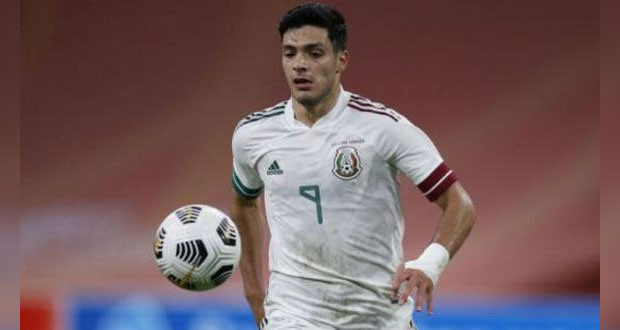 Raúl Jiménez, en duda para los siguientes juegos del "Tri"