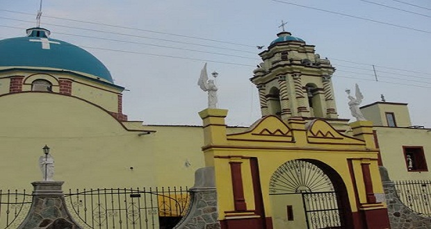 Exponen a AMLO deterioro en iglesia en Chila de la Sal; INAH informará 