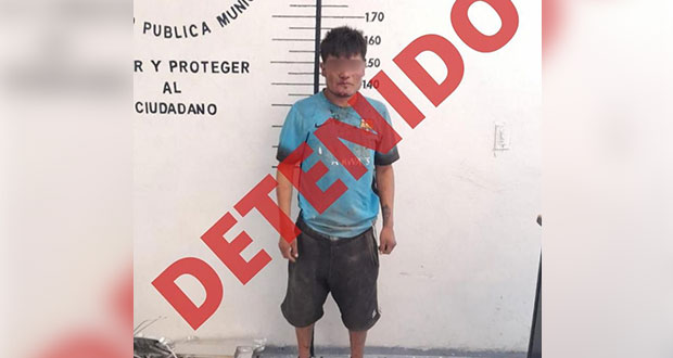 Atrapan a ladrón de cruces de panteón en San Pedro Cholula