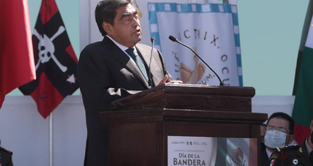 Bandera, símbolo que inspira para acabar con la corrupción: Barbosa