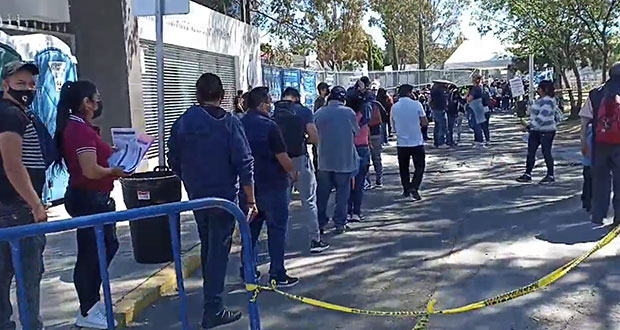 En 2020, Brenda perdió a sus padres por Covid; hoy, se vacuna con refuerzo