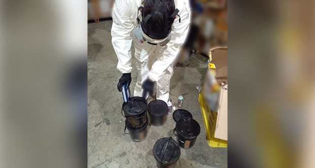 GN y Aduanas decomisan 22 kilos de cocaína en AICM; iban a Puebla 