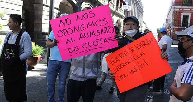 Locatarios de mercado 5 de Mayo acusan corte de luz; Comuna dice que adeudan  